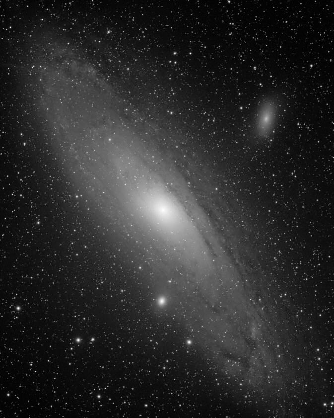 Andromedagalaxie M 31 mit Begleitgalaxien M32 und M 110 (Sternbild Andromeda)
